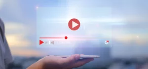 videoplayer foto hand mobil header — Instagram Reels: neue Kurzvideos sorgen für Content-Aufwertung