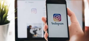 Instagram handy desktop foto hand — Die Instagram Live Rooms Funktion: Mehr als nur Live-Stream