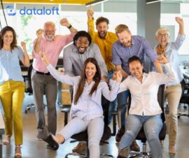 Altersvielfalt Menschen verschiedener Generationen am Büro Arbeitsplatz